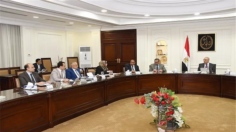 وزير الإسكان يتابع مشروع تطوير القطاع الشمالى لمحافظة الجيزة 