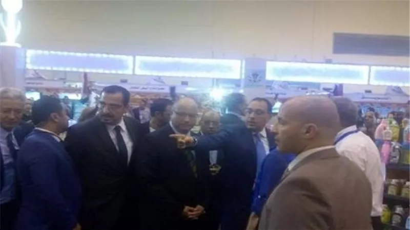 رئيس الوزراء يفتتح معرض أهلا رمضان.. ويشيد بتوافر السلع والمنتجات 