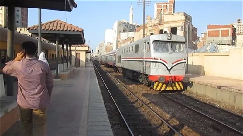 السكة الحديد: سقوط عجلة من بوجى إحدى العربات قطار بحوش محطة المحلة