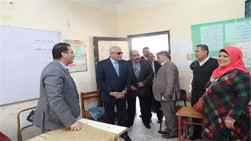 محافظ الجيزة يتفقد  لجان الاستفتاء بجنوب الجيزة