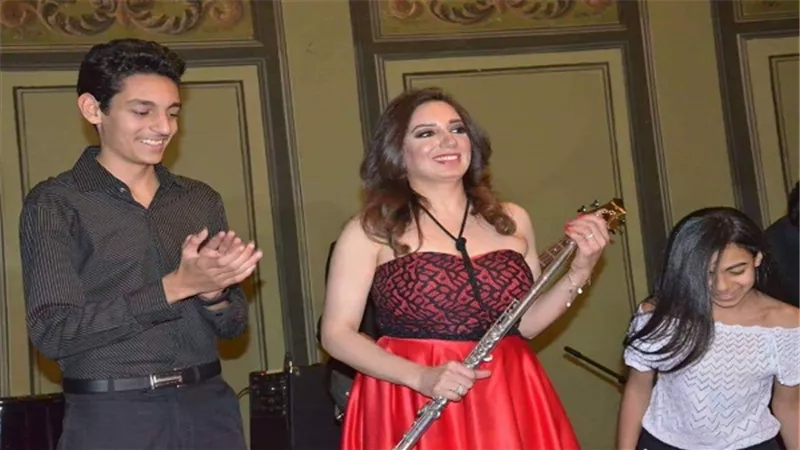 عازفة الفلوت رانيا يحي تحي حفلا بمناسبة أعياد الربيع و