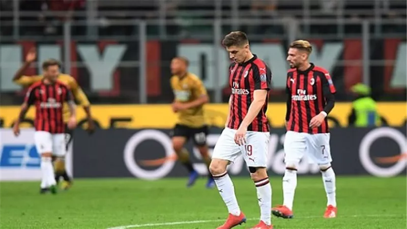 ميلان ينافس 4 أندية في سباق جائزته 50 مليون يورو