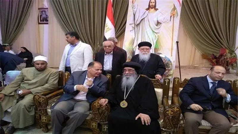 محافظ الفيوم يزور دير الأنبا إبرام لتقديم التهنئة بعيد القيامة المجيد