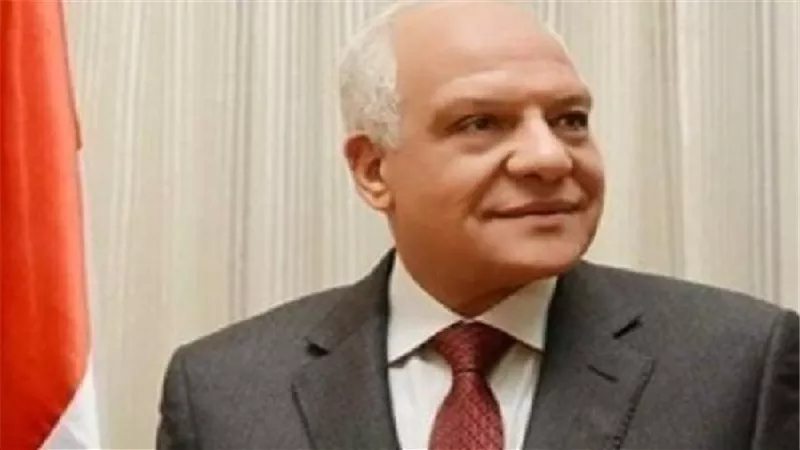 محافظ الجيزة يوجة بمراجعة شروط الأمن والسلامة بجميع المدارس بالمحافظة