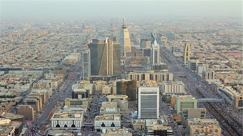 وكالات تصنيف عالمية تشيد بالإصلاحات المالية والارتفاع الكبير في الإيرادات غير النفطية بالسعودية