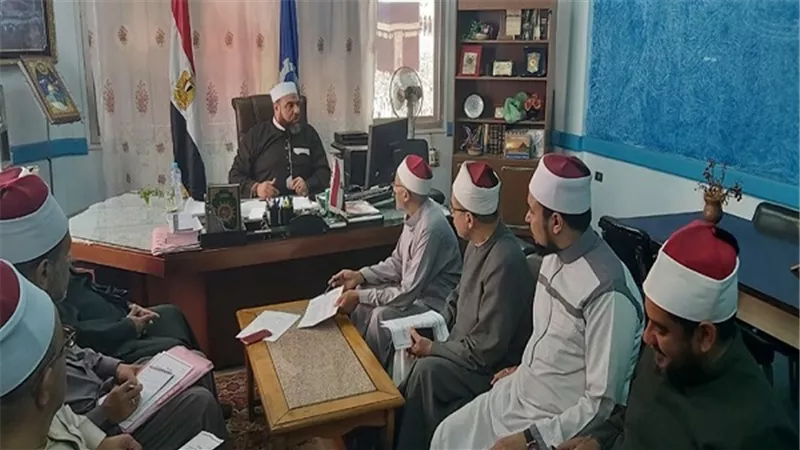  أوقاف السويس تناقش الاستعدادات النهائية لشهر رمضان المبارك