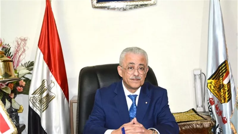 وزير التربية والتعليم يعتمد نتيجة الثانوية العامة لطلاب البعثة المصرية بالسودان