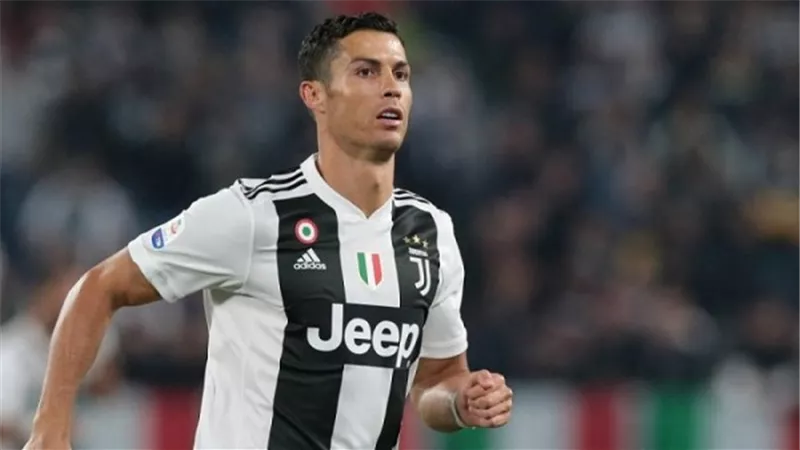 كريستيانو رونالدو في حوار جرئ: أهل برشلونة 
