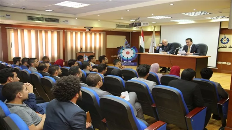 وزير التعليم العالى يعقد اجتماعا مع رؤساء ونواب رؤساء اتحادات الطلاب بالجامعات الحكومية