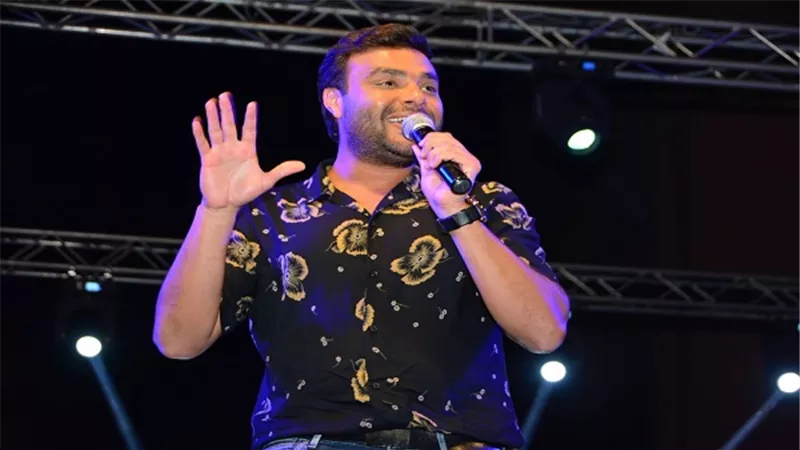 بالصور.. رامي صبري يتألق فى حفل أكاديمية الفنون بحضور الآلاف 
