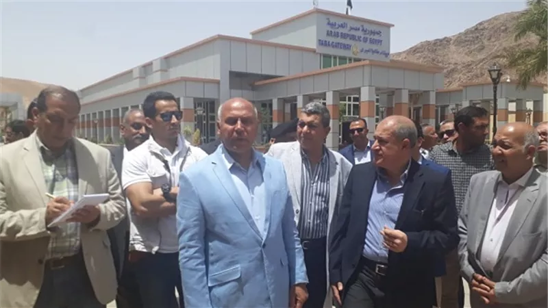 وزير النقل يتفقد ميناء طابا البري ويؤكد تنفيذ خطة لرفع كفاءة الموانئ البرية