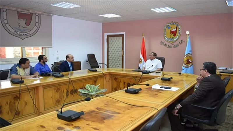تعرف على مزايا بروتوكول التعاون بين جامعة سوهاج وصيدليات عابدين