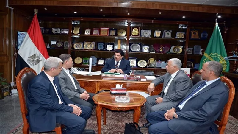محافظ القليوبية يستقبل أعضاء لجنة التفتيش والرقابة بوزارة التنمية المحلية