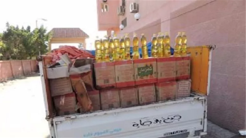 الجيزة تضبط 15 ألف عبوة زيت طعام مخلوط وغير صالح للإستهلاك الأدمى بمصانع غير مرخصة