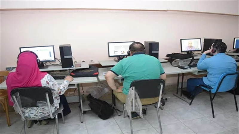 كيفية استخدام المعامل والمرضي الافتراضيين بطب سوهاج