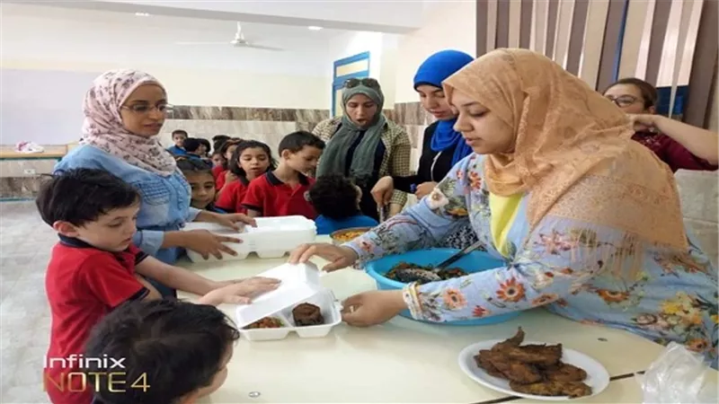  بالصور.. طلاب يابانية السويس يجهزون وجبات الافطار فى مبادرة هى الاولى من نوعها