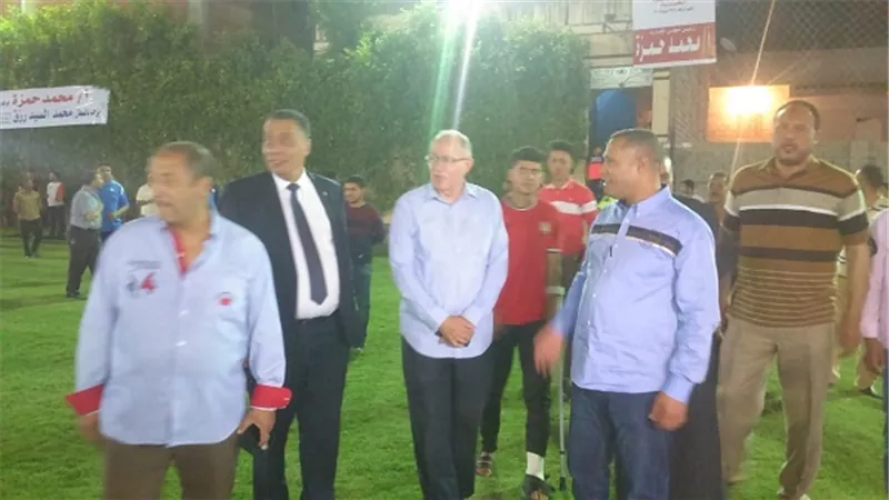 النجم احمد الكأس يفتتح دورة العاشر من رمضان بأبيس 