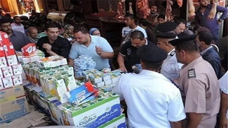 ضبط 70 قضية في حملة تموينية بسوهاج
