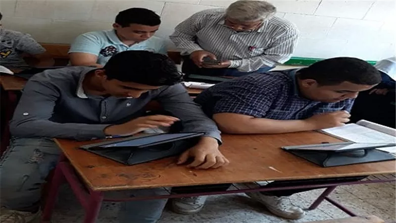 فرحه تغمر طلاب الصف الأول الثانوي اليوم في مادة الأحياء بالدقهلية