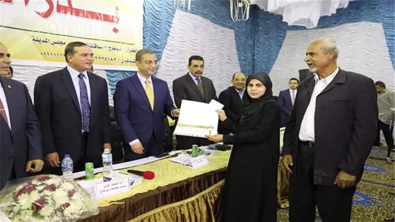 الأنصاري يشهد حفل تكريم 11 فتاة و24 طالب بسوهاج