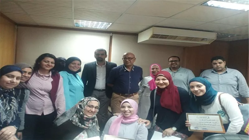بالصور.. صحة السويس تكرم اطباء الاسنان المتميزين