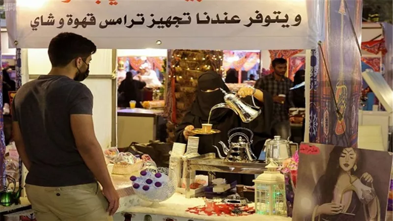 450 شاباً وشابة يعملون في 150 ركناً بمهرجان 