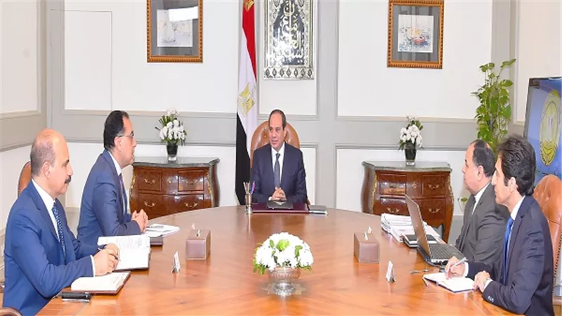  بسام راضي: الرئيس السيسي يجتمع مع رئيس الوزراء ووزير المالية
