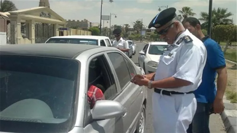 ضبط 694 مخالفة مرورية وضبط 2 قطعة سلاح بسوهاج