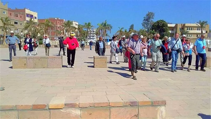 175 سائحاً أجنبيا خلال الاسبوع الماضي، لزيارة المعالم الأثرية بسوهاج