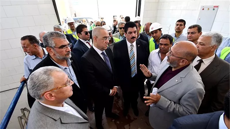 وزير الإسكان ومحافظ القليوبية يتفقدان محطة مياه سرياقوس استعدادا لتجارب التشغيل 