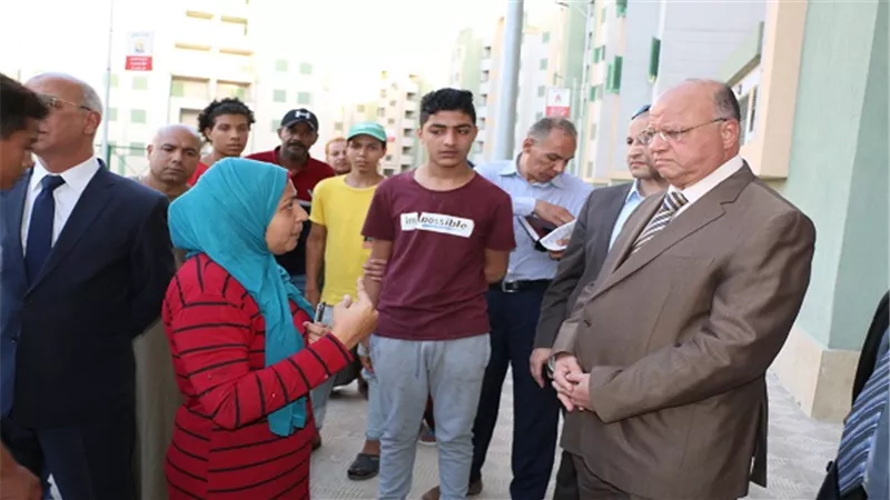 جولة تفقدية لمحافظ القاهرة فى مشروع المحروسة (1)