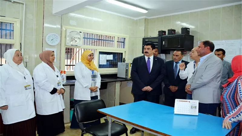 محافظ القليوبية يتفقد  المعامل المركزية ومستشفي الصدر بمدينة بنها