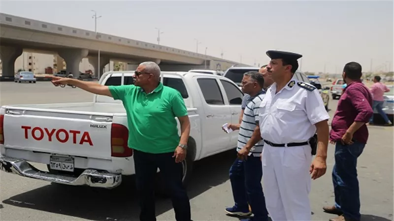  بالصور.. محافظ السويس يتفقد طريق السويس ـ القاهرة وميدان فكري زاهر