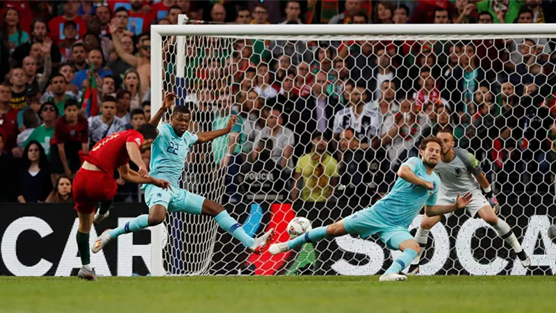 بعد تتويج البرتغال بدوري الأمم الأوروبية.. هنا كواليس بطلها كريستيانو رونالدو.. ماذا فعل خلال المباراة النهائية؟