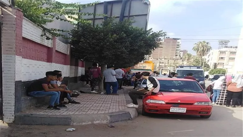 بالصور.. ارتياح بين طلاب الثانوية العامة لسهولة امتحان الاقتصاد والإحصاء بالدقهلية 