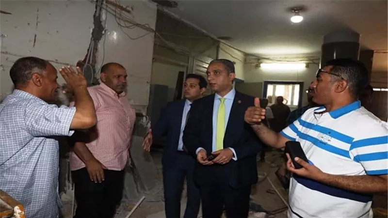 محافظ سوهاج يتفقد غرفة عمليات امتحانات الثانوية العامة