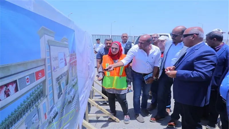 وزير النقل يتابع أعمال تنفيذ محور سمالوط على النيل 