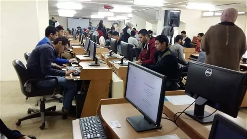 بالصور.. جامعة المنصورة تنجح فى إجراء ١٣٥ امتحان الكترونى للطلاب 