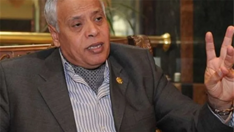 حمدي بخيت ضيف ريم الشافعي في نادي العاصمة.. الليلة 