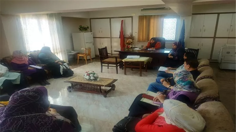مدير تعليم السويس تطالب اعضاء التوجية المالى  والادارى بمحاربة الفساد 
