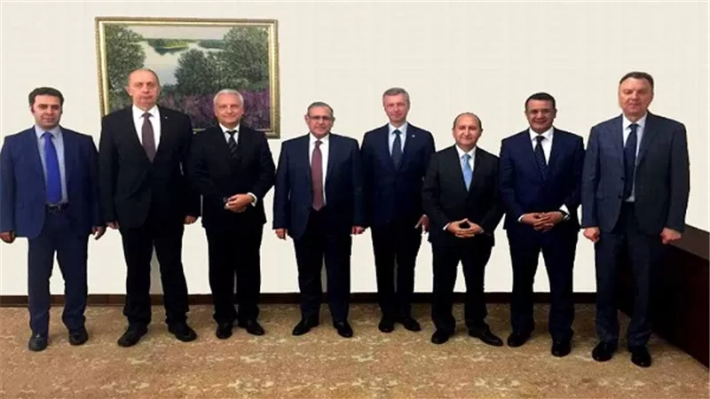 وزير التجارة والصناعة ونظيره البيلاروسي يتفقان على عقد اجتماعات الدورة السادسة للجنة المشتركة