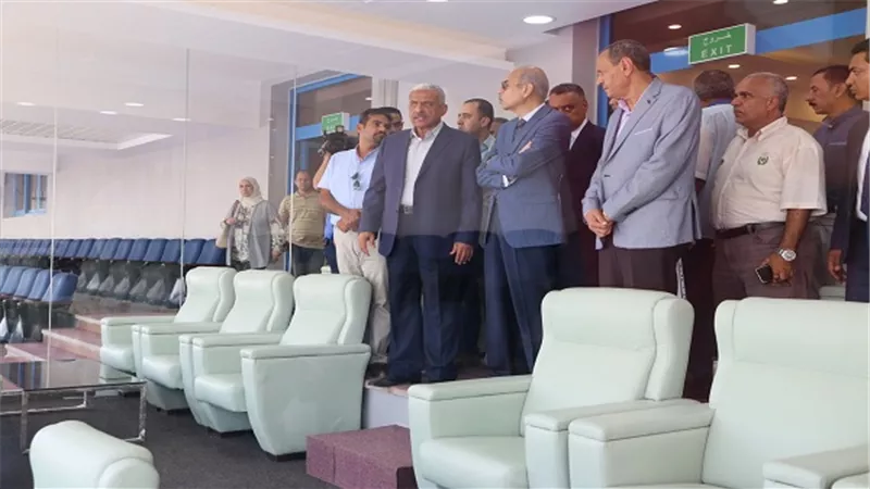  بالصور.. مساعد رئيس الجمهورية يتفقد استاد السويس الرياضى
