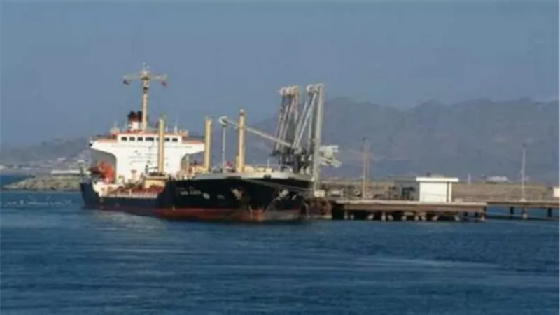 اليمن توقف استيراد النفط من 3 موانئ عربية لتلاعبها في المواصفات