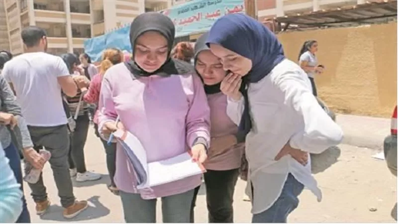 ضبط 7 طلاب لتسريب امتحان مادتي الفيزياء والتاريخ بالثانوية العامة 