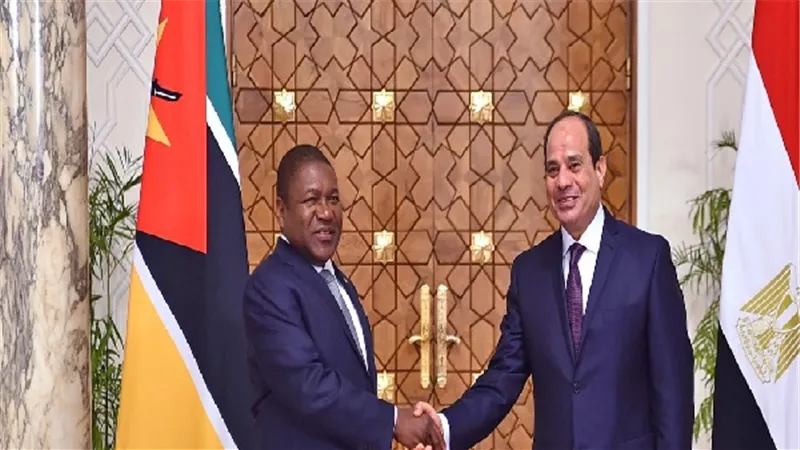 الرئيس السيسي يستقبل رئيس موزمبيق بقصر الاتحادية ويعقدان جلسة مباحثات