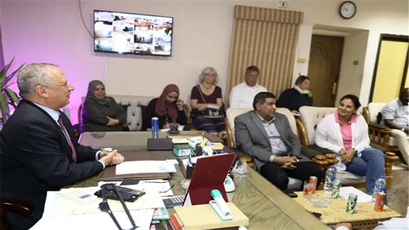 السكرتير العام لسوهاج يستقبل وفد الصندوق الدولي