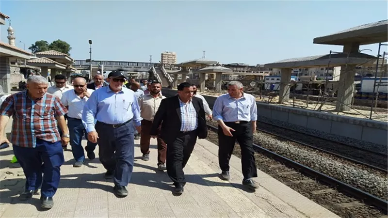 رئيس هيئة السكة الحديد يقوم بجولة تفقدية بمواقع العمل بمنطقتي وسط وغرب الدلتا