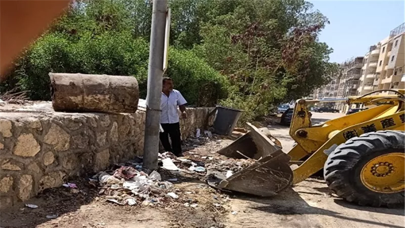 رفع مخلفات القمامة من المجاورة السابعة والثامنة والتاسعة بالمعراج السفلى