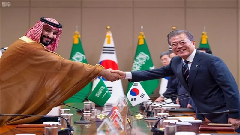 ولي العهد السعودي يعقد جلسة مشاورات مع الرئيس الكوري
