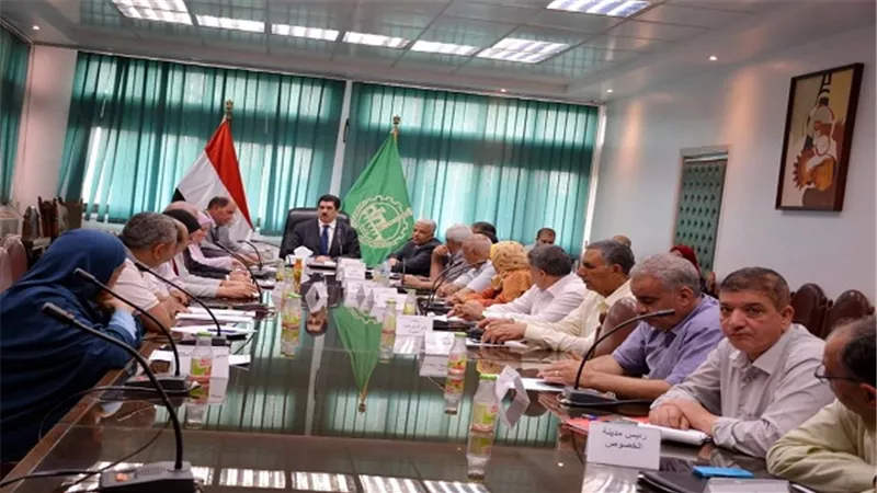 محافظ القليوبية يجتمع مع اللجنة العليا لمكافحة ناقلات الامراض 